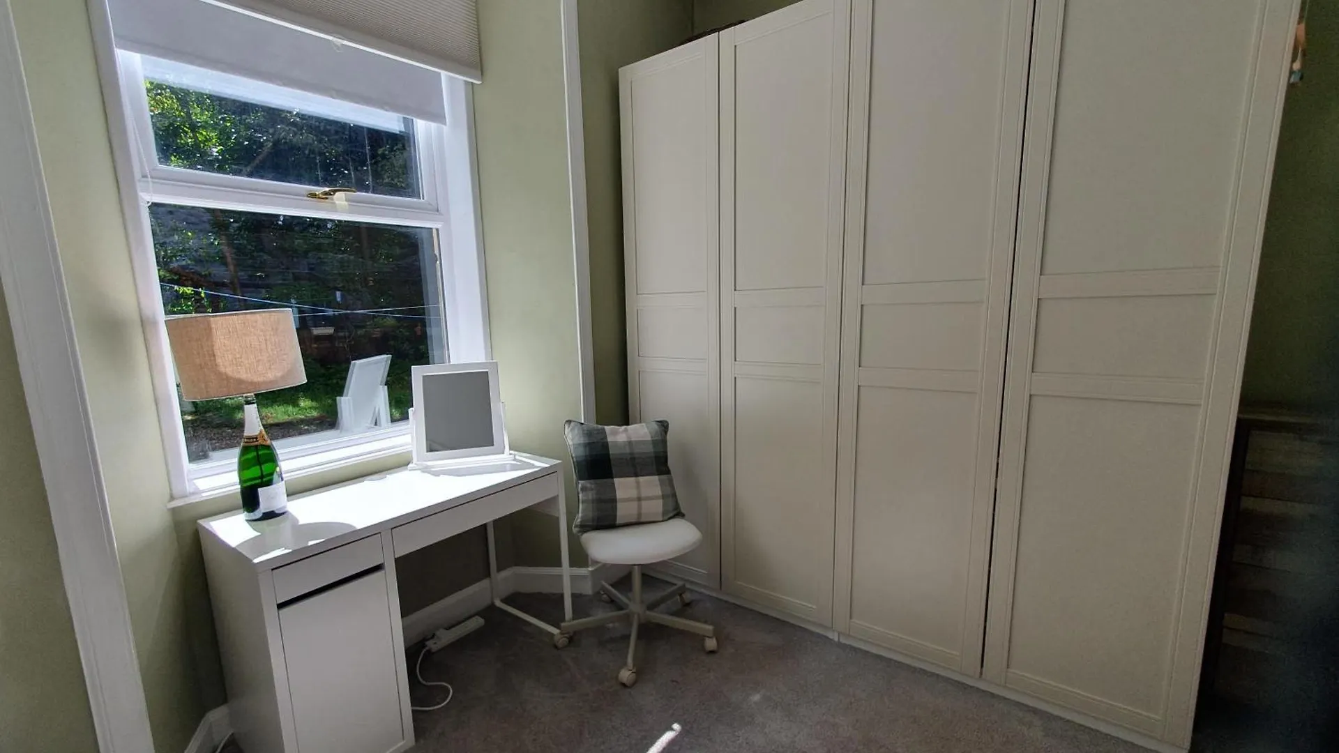 אדינבורו Beautiful Ground Floor Flat Near Haymarket דירה